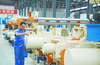 精益求精 禹州大张过滤设备厂工人的质检匠心与机械设备研发创新